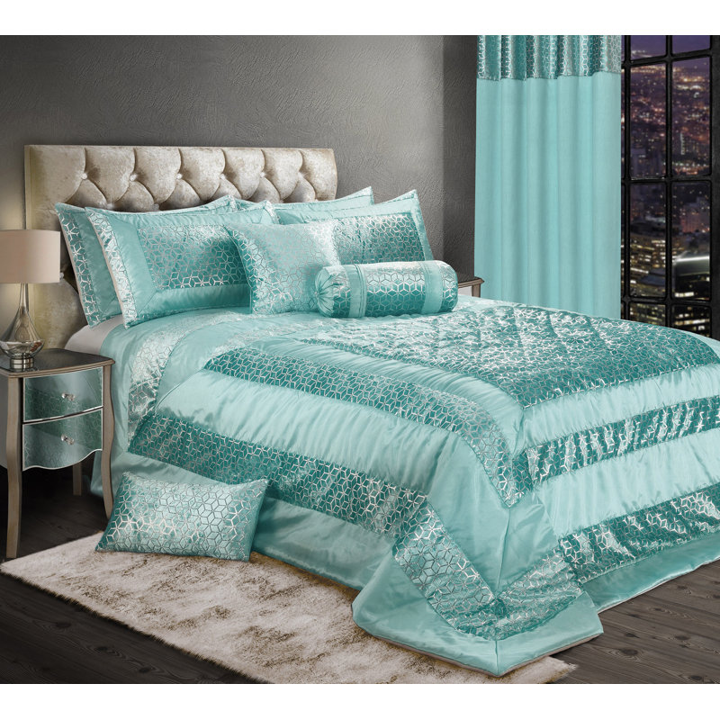 Worreno Luxury Metallic Geometric Foil Pattern Bedspread, 254 x 228 cm