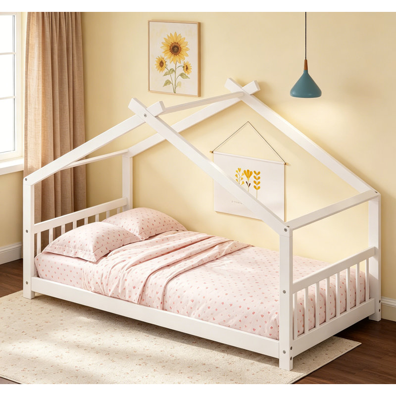 Lit simple avec toit, structure en pin robuste et conception ludique pour les chambres d'enfants