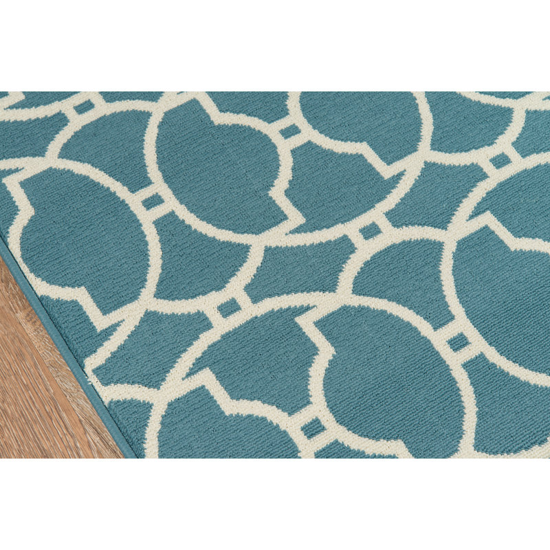 Tapis intérieur / extérieur bleu Yepez, Rectangle 2 pi 3 po x 4 pi 6 po