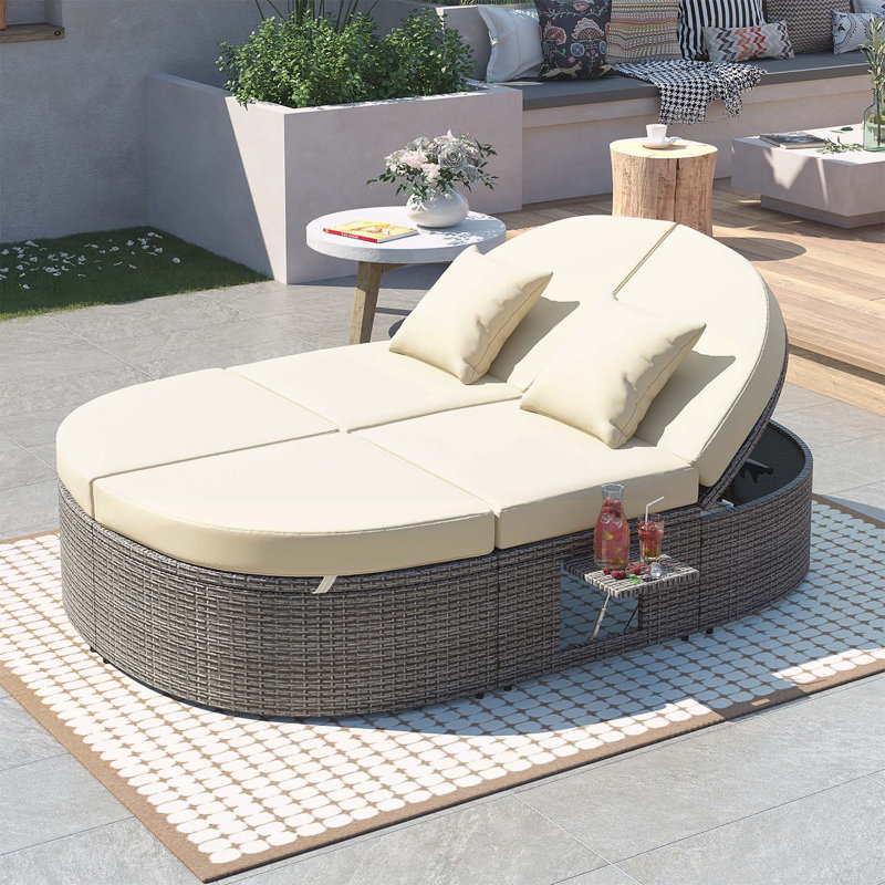 Chaise longue inclinable en rotin avec dossiers réglables Out exceptionnelle, Beige, Gris