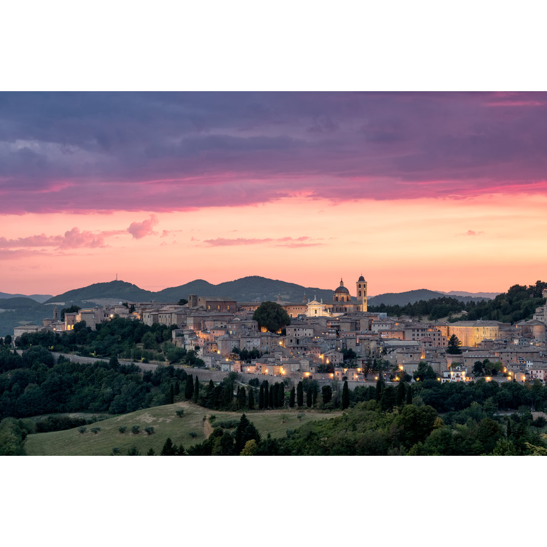 Dämmerung in Urbino - Kunstdrucke auf Leinwand