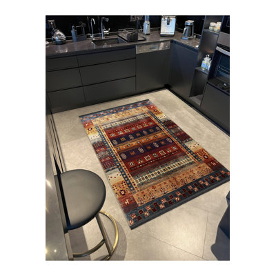 Tapis décoratif traditionnel multicolore à motifs foncés et multicolores lavable à la machine