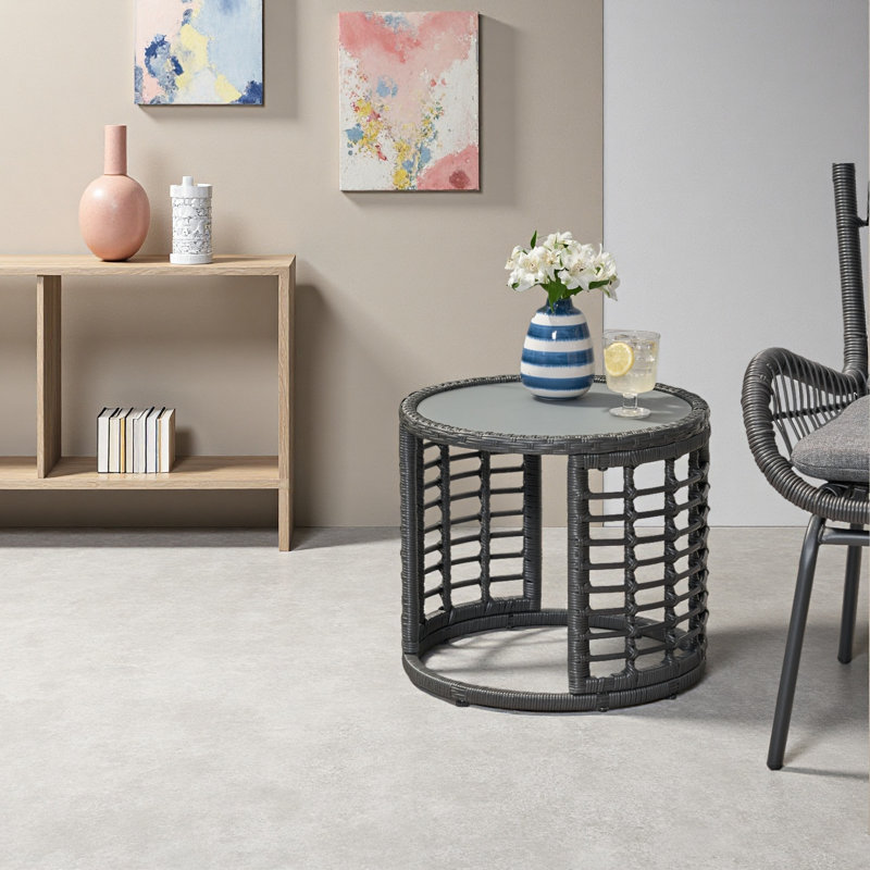 Table d'appoint, Gris