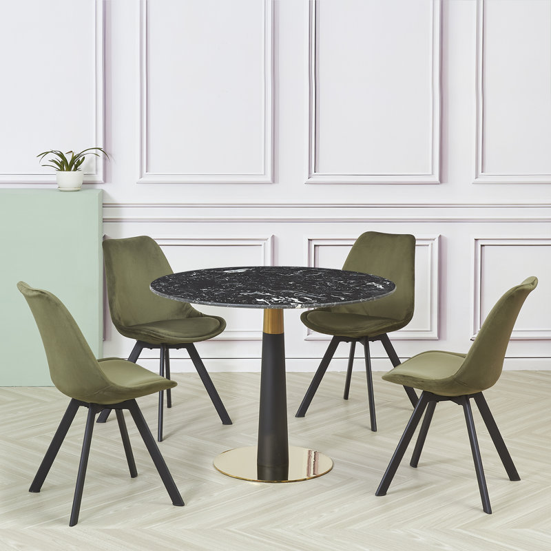 Pennsburg 4 - Person Dining Set