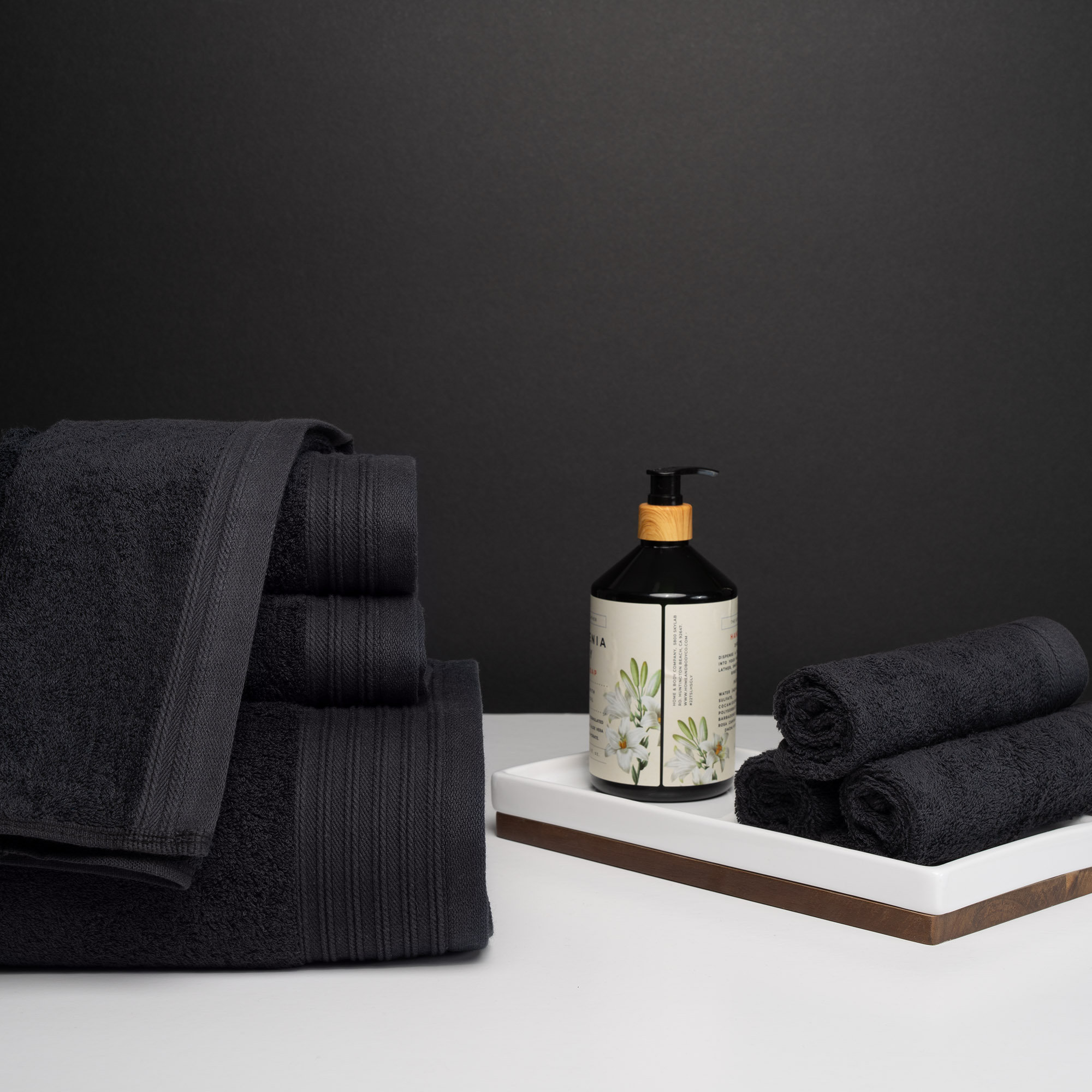 Doncia 8 Piece 100% Cotton Towel Set, Black/White