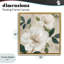 Cadre flottant Serene White Magnolia Study, design par Nan-1700665363-1700665361