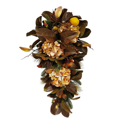 Goutte d'eau feuille d'hydrange et de magnolia