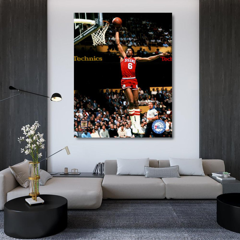 Julius Erving Action, H 46 po x l 36 po