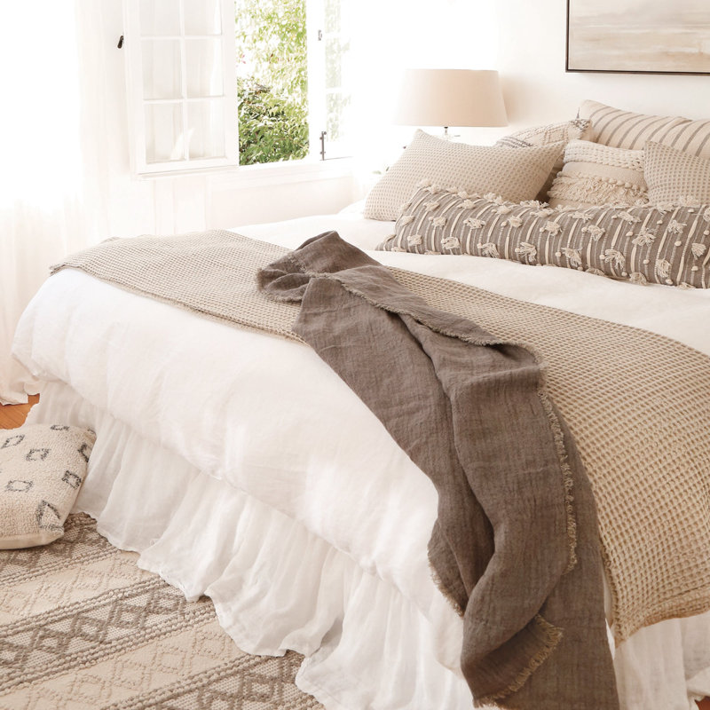 Gathered Linen Ruffled 18" Drop Bed Skirt, White, California King