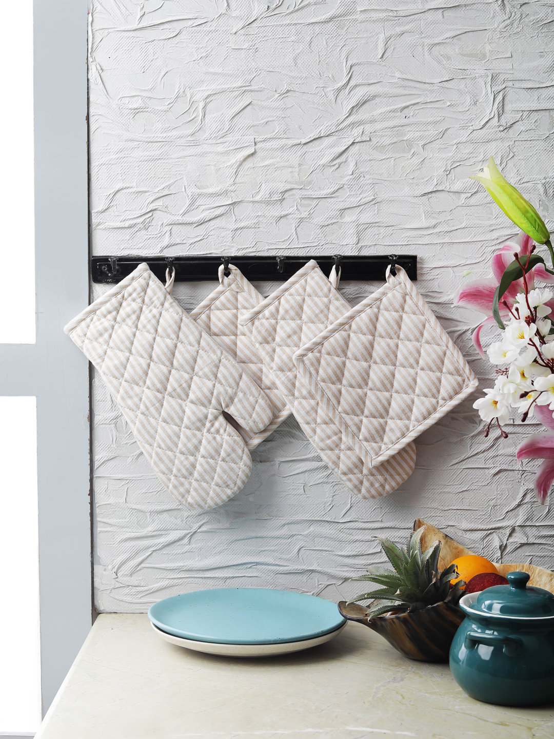 Potholder and Oven Mitt Set, Beige/White