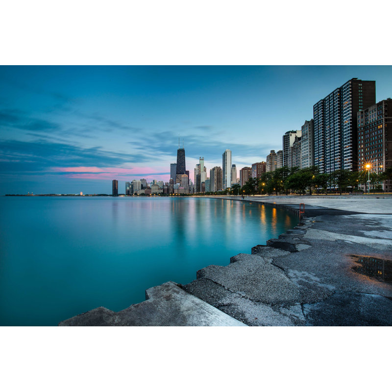 " Chicago Lakeshore " by Lhongfoto, 8" H x 12" W x 1.25" D
