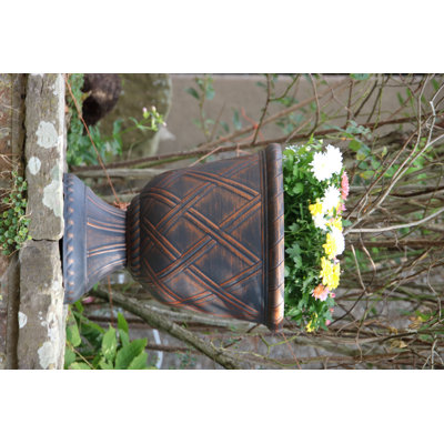 Kannon Outdoor Urn Planter