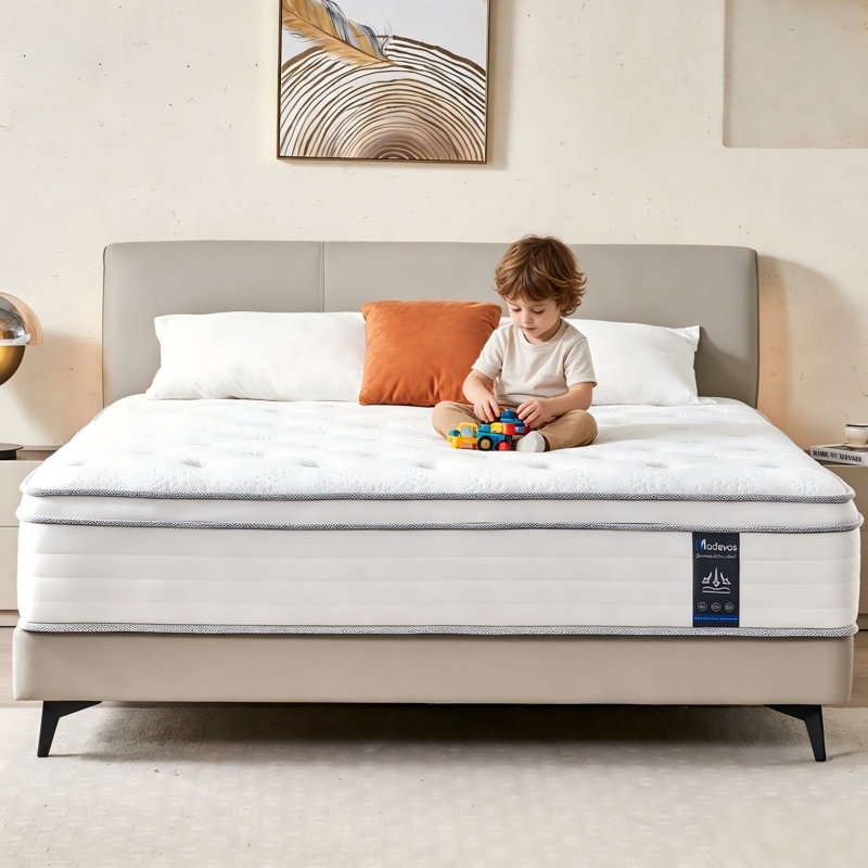 Matelas hybride mi-ferme 12 po Madevos, 12", Très grand lit