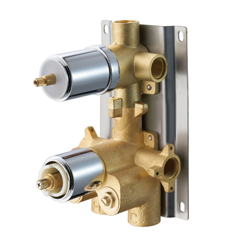 Mélangeur thermostatique à valve dissimulée Dax avec inverseur à 2/3 fonctions
