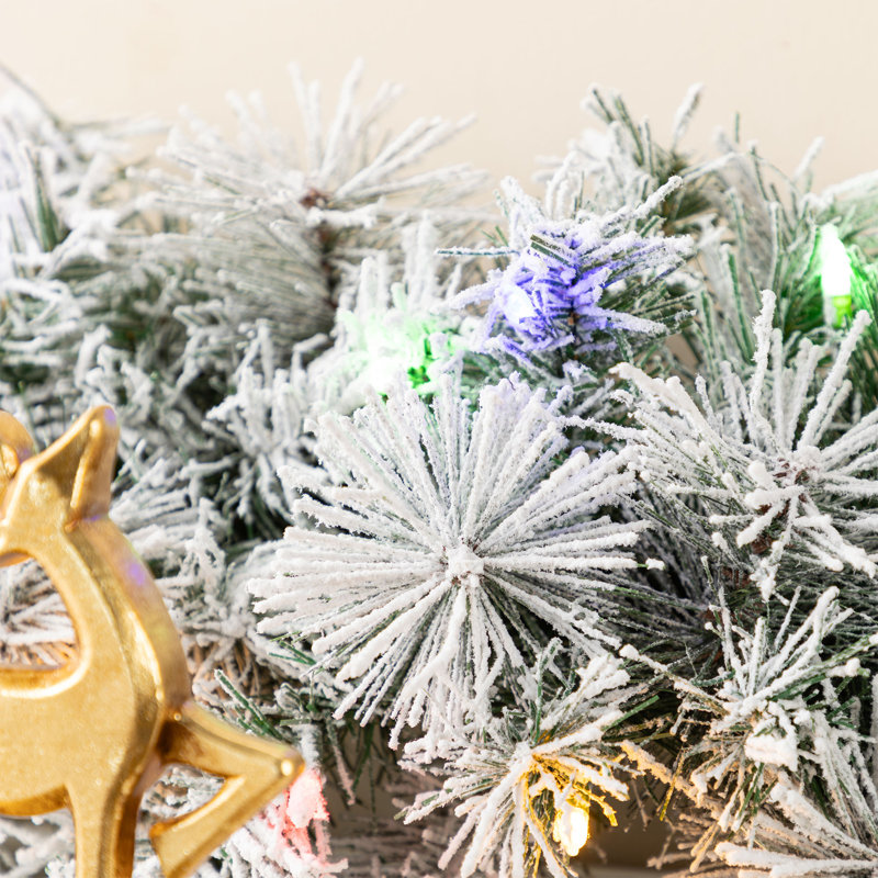 Guirlande de Noël enneigé 9 pi avec lumières et minuterie