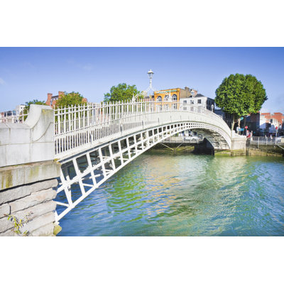 Most Famous Bridge in Dublin - Photographie sur toile tendue