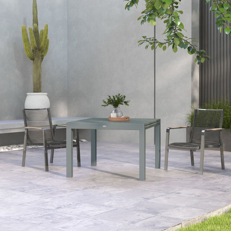 Table de salle à manger extensible Outsunny, table de patio à cadre en aluminium de 41 à 83 po avec plateau en acier effet bois, table de patio extensible rectangulaire pour 6 à 8 personnes