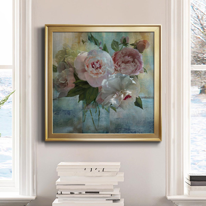 Peony Bouquet I - Peinture sur toile encadrée, H 34,5 po x l 34,5 po x P 1,5 po, Cadre doré
