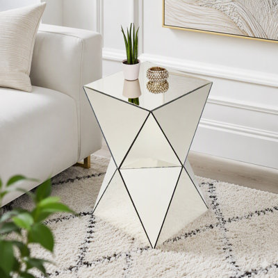 Table d'appoint géométrique à champagne Champagne avec design moderne et cadre en panneau de fibres à densité moyenne
