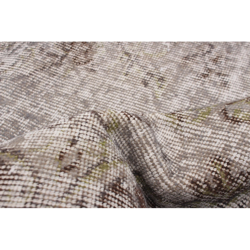 Tapis transitionnel gris clair Azra 5 pi 9 po x 9 pi 7 po