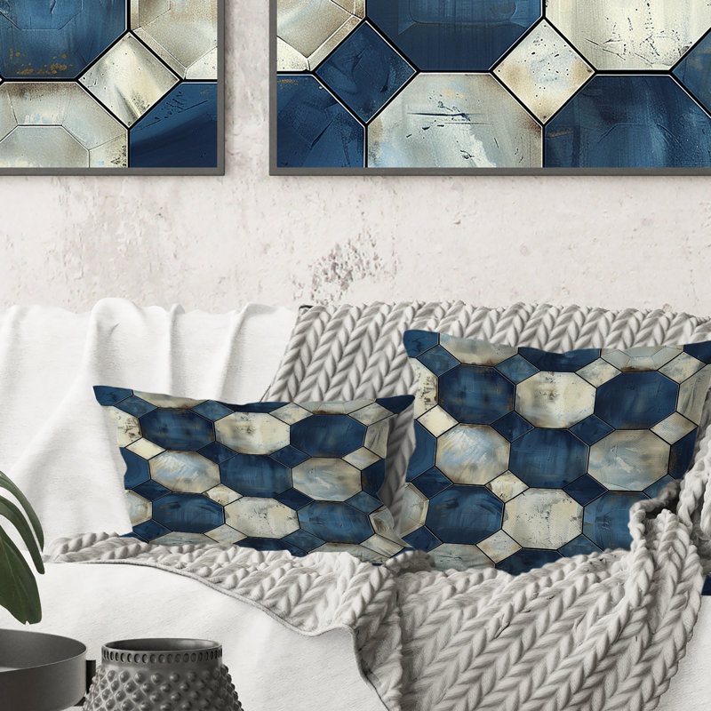 Coussin bleu et beige Midcentury Hexagon Print I - Midcentury, 16"H x 16"W