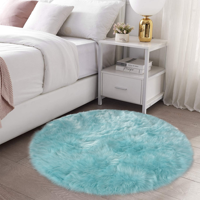 Faux Sheepskin Indoor Rug, Round 5'