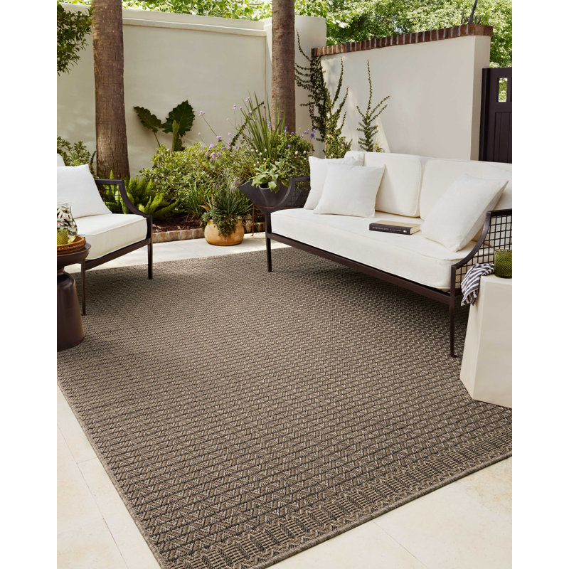 Tapis intérieur / extérieur naturel / graphite Chris Loves Julia x Loloi Providence, Rectangle 7 pi 6 po x 10 pi