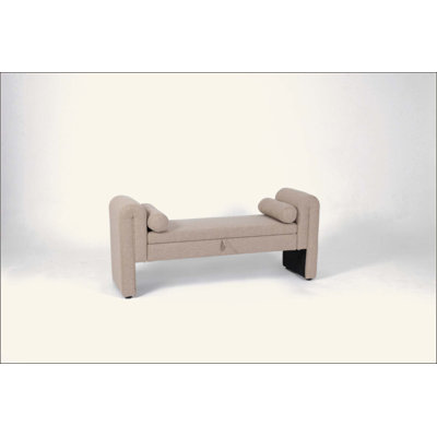 60-inch storage bench, suitable for bedrooms, living rooms, activity rooms and similar spaces.