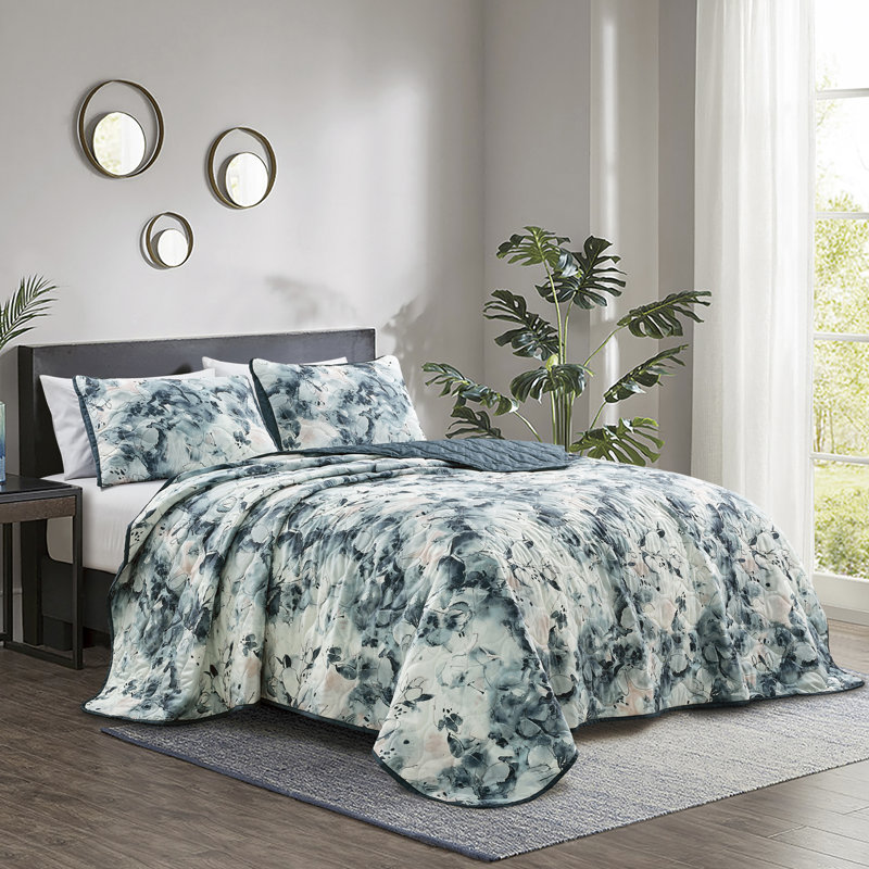 Rey Polyester Abstract Coverlet, King Coverlet/Bedspread + 2 King Shams