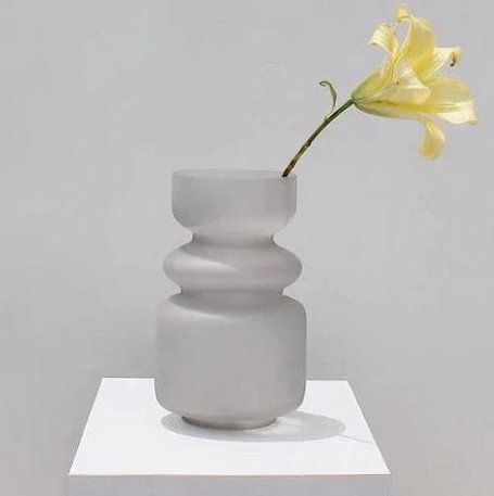 Elsa Vase