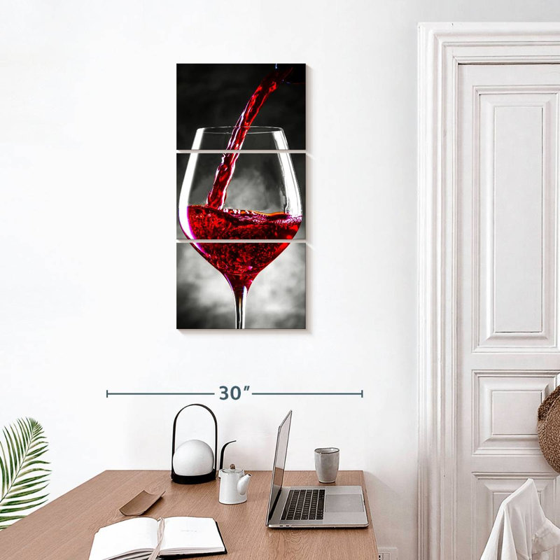 «Red Wine Is Served», reproduction sur toile, H 15 po x l 32 po x P 1,25 po