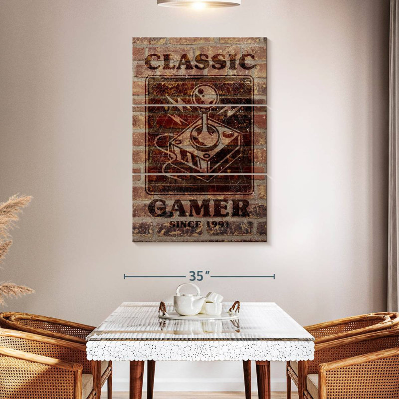 Senne Classic Gamer, 50" H x 32" W
