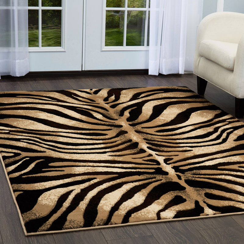 Tapis brun foncé / beige à imprimé animal Poway, Rectangle de 1 pi 7 po x 2 pi 8 po
