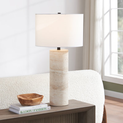 Lampe de table en pierre de travertin naturel de 29 po de hauteur avec abat-jour en tissu Corbett