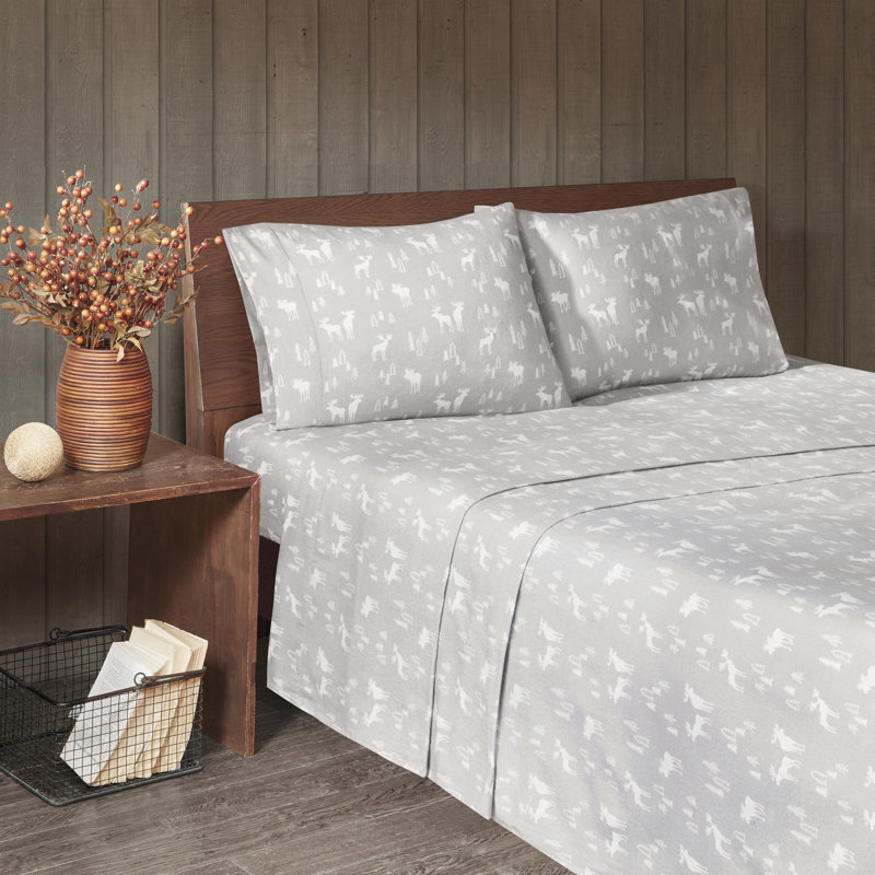 Woolrich 100% Cotton Flannel Sheet Set, King Sheet Set with 2 Pillowcases, Gray Reindeer