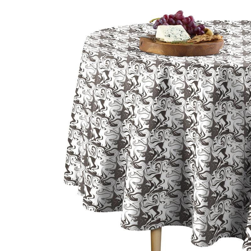 Port Chester Geometric Round Tablecloth, 60" x 60"