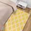 Tapis marocain jaune à motif treillis Pink-27331130