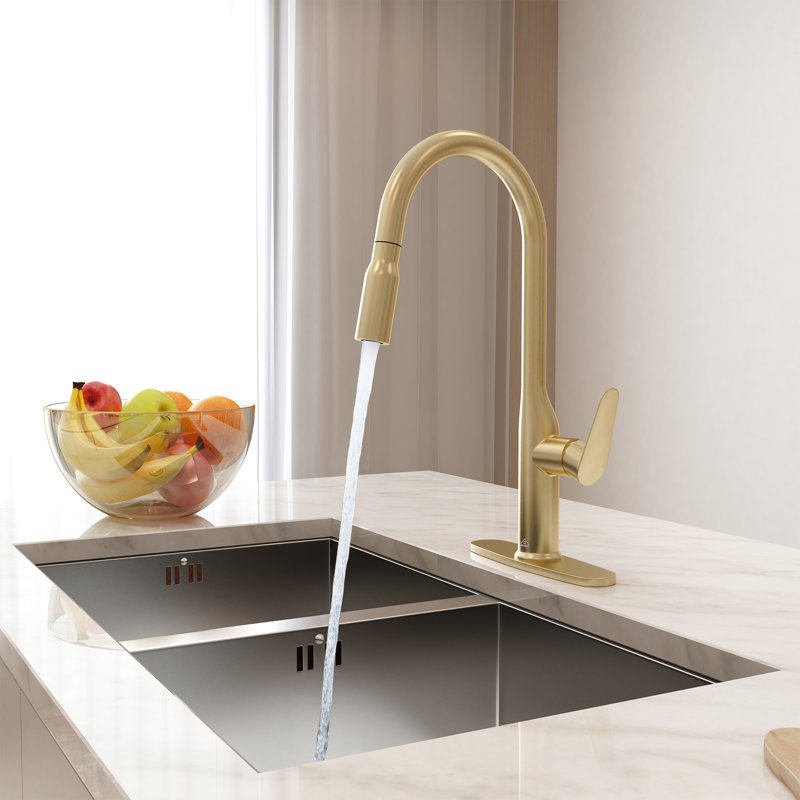 CASAINC Single-Handle Pull-Down Kitchen Faucet Single Hole Faucet, Brushed Gold