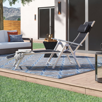 Chaise Lounger Tri Folding Lawn Chair Pool Lounge Chair Outsunny