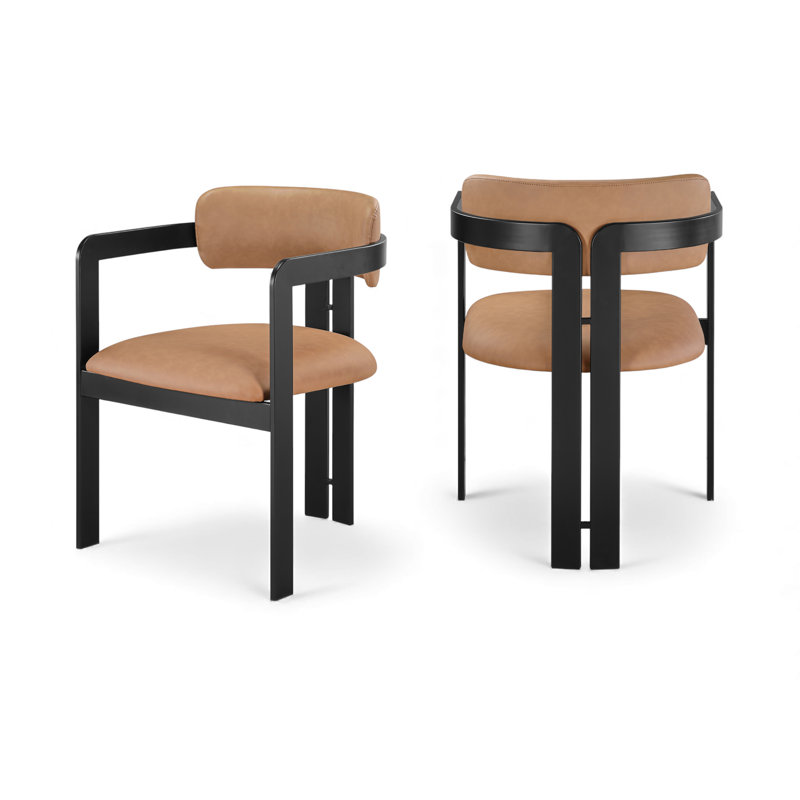 Chaise rembourrée en cuir Aurum, Noir mat, Cuir cognac végétalien