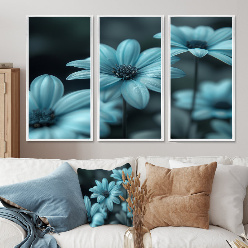 Monochromes bleu et gris marguerites brumeuses Photo III - marguerites, Toile encadrée flottée blanche