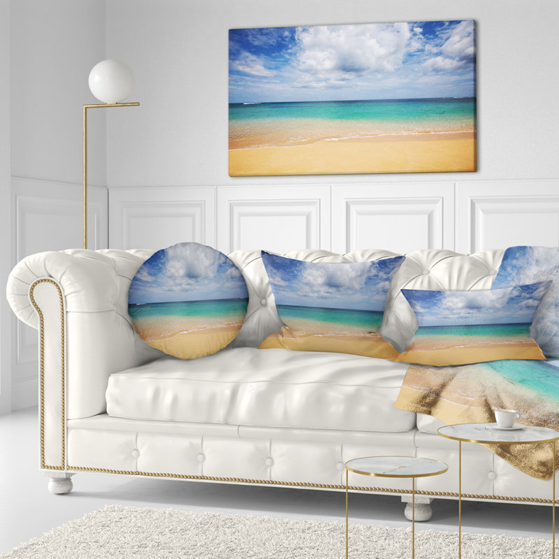 Coussin Beach Bright Seashore avec nuages lourds, Rectangle, 12 po x 20 po