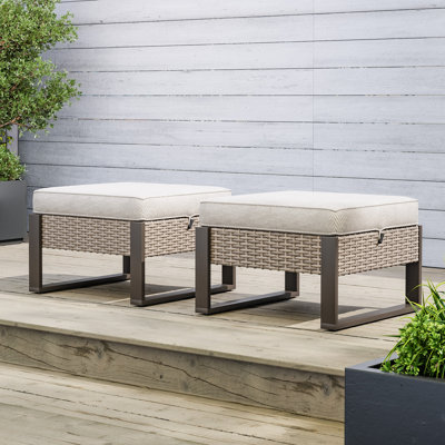 Polyethylene (PE) Wicker Outdoor Ottoman