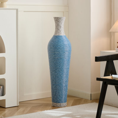 Vase de plancher haut de gamme de 39 pouces avec rotin artificiel durable élégant à deux tons brun foncé finition décorative idéale pour le salon, la chambre à coucher et le vestibule