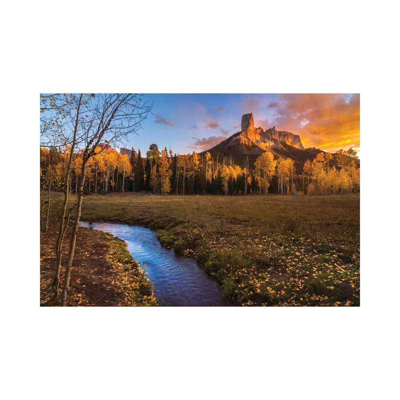 «Chimney Rock Sunset - Deb's Meadow Colorado Fall Colors», reproduction d'art mural - toile tendue, 40 po x 60 po, Sans cadre