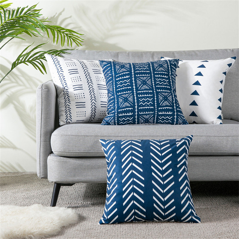 Lendsey Appliqued Outdoor Pillow Cover, White/Navy