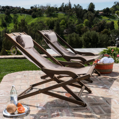 Fauteuil de plage Beach - gris de 2, idéal pour la cour et la plage. 100% toile, avec coussin de confort. Fabriqué en bois. 39,94 po L, 33,13 H, 25,5 P 22,48 lb Chaise. Paquet: 57 po, 26,75 8,25, 47,93 lb plage