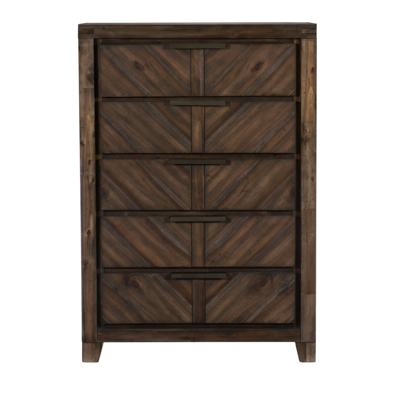 Commode en bois à 5 tiroirs avec poignées de bar antiques et pieds en chanfreiné, brun