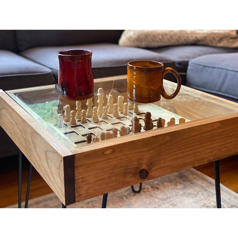 Table rustique d'échecs et de dames avec plateau en verre amovible
