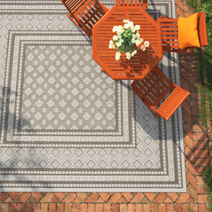 Ady Geometric Light Gray Indoor/Outdoor Use Area Rug